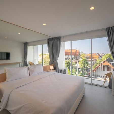 Lis Hotel Chiangmai Chiang Mai Extérieur photo