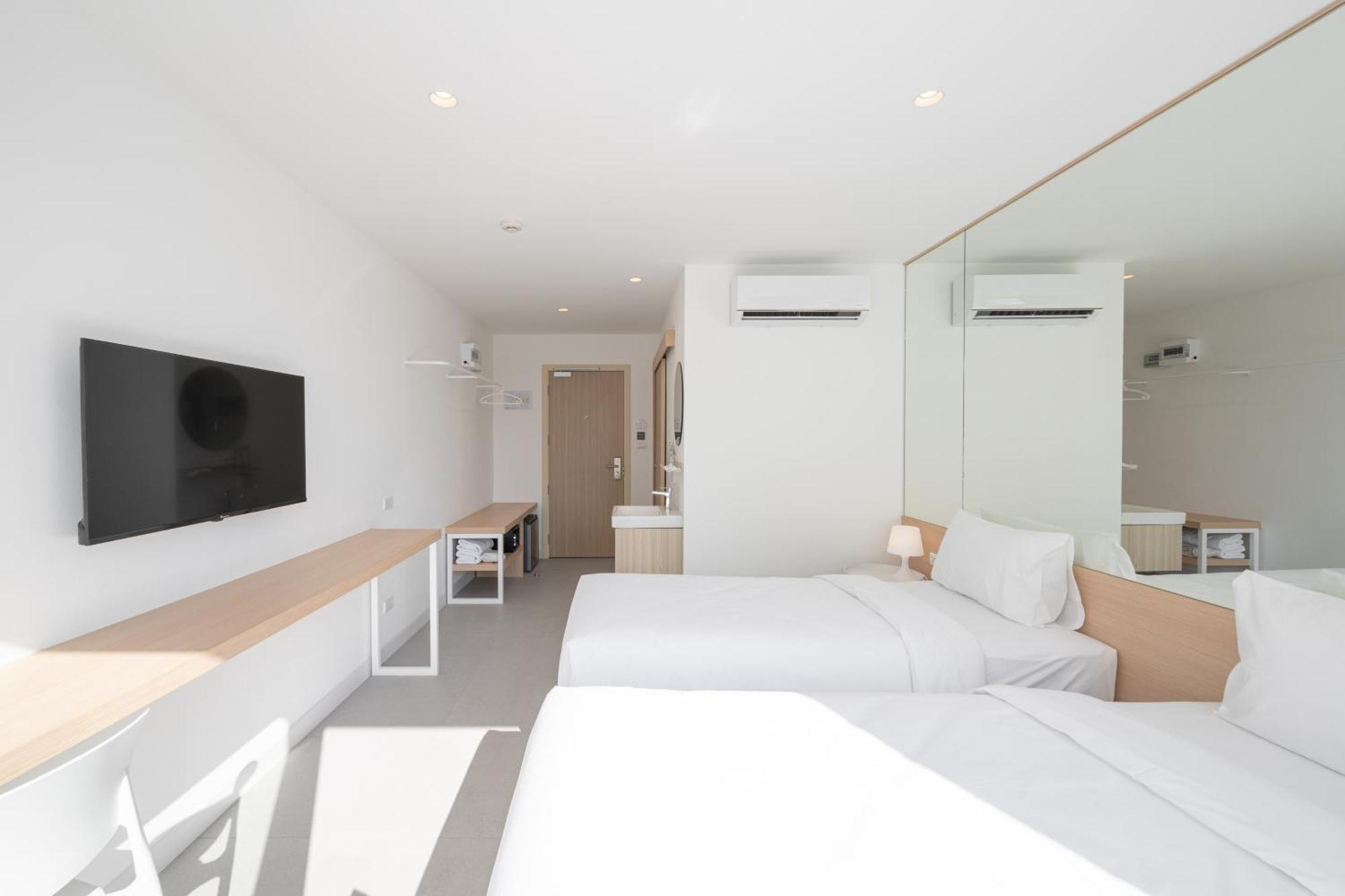 Lis Hotel Chiangmai Chiang Mai Extérieur photo