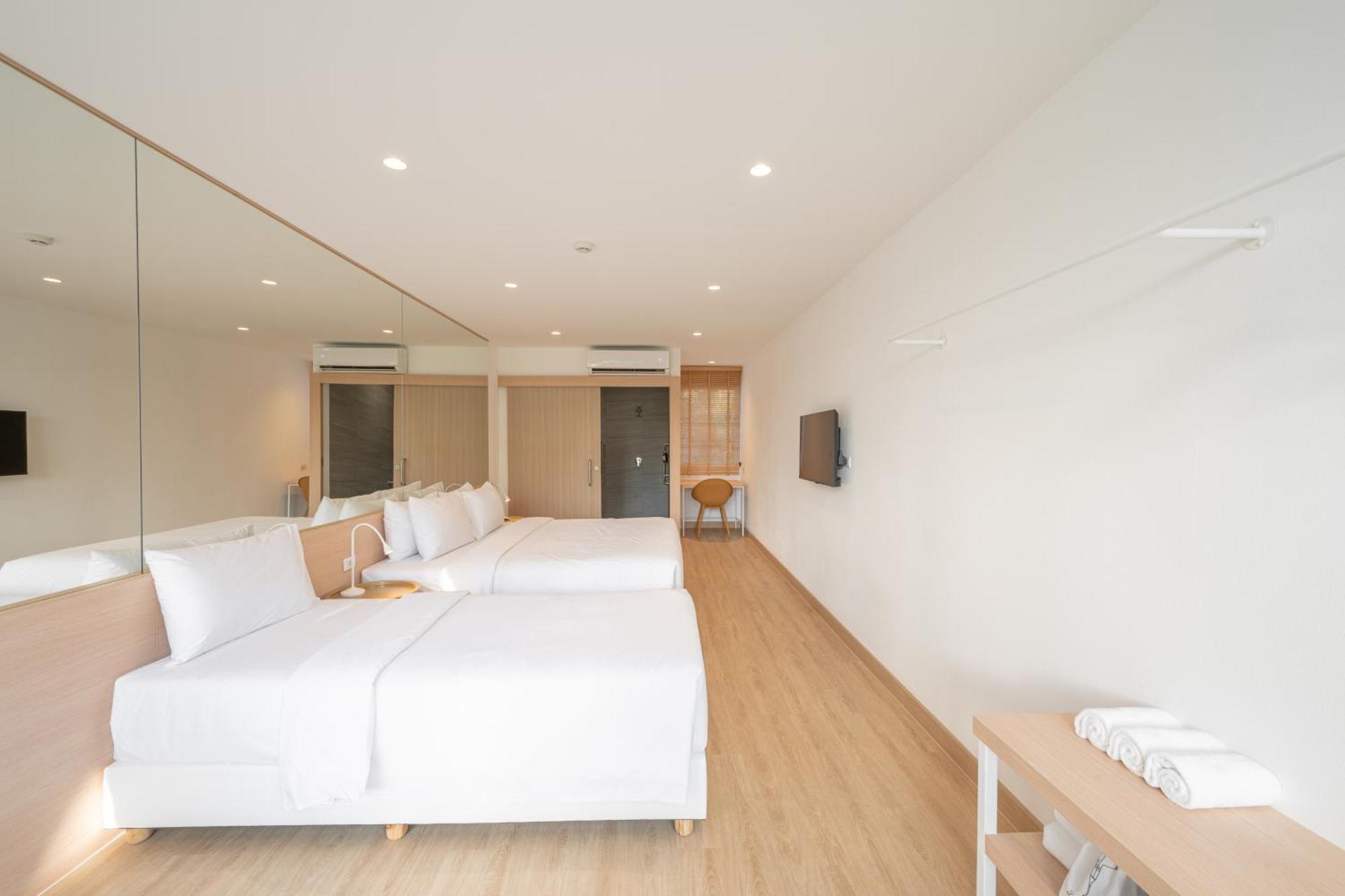 Lis Hotel Chiangmai Chiang Mai Extérieur photo